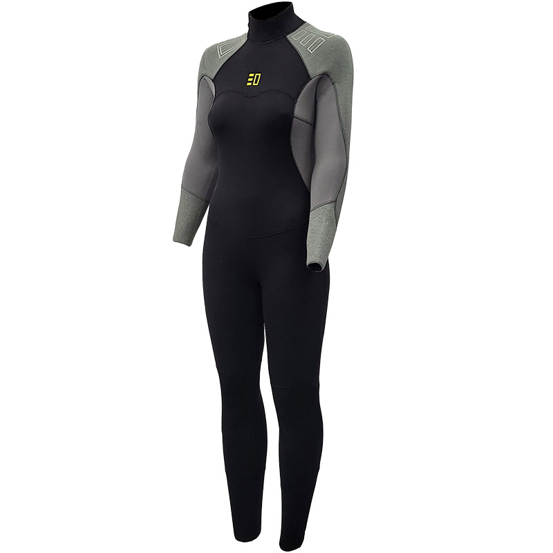 The next evolution of wetsuit design built specifically to the needs of the modern scuba diver in either 7mm or 5mm. An elite combination of high-stretch neoprene, proprietary materials and simple effective features set, make the Eminence stand out from the crowd. Quick-Dry Thermal panels throughout the inside of the suit adds valuable thermal properties equivalent to that of another millimetre in neoprene without the added buoyancy, whilst also eliminating the uncomfortable task of donning a cool wet wetsuit in repetitive dive situations. Clean lines and form fit inspired from the surfing industry make the Eminence one of the most comfortable, thermally effective suits available in today's market.